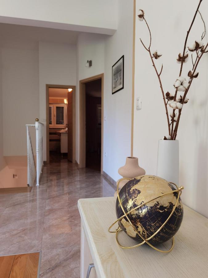 Apartment Luce Pićan Exteriér fotografie