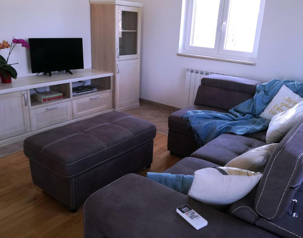 Apartment Luce Pićan Exteriér fotografie